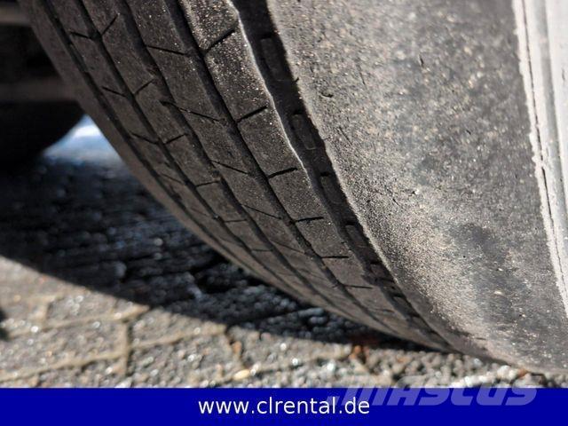 Scania R560 V8 Tractor Units