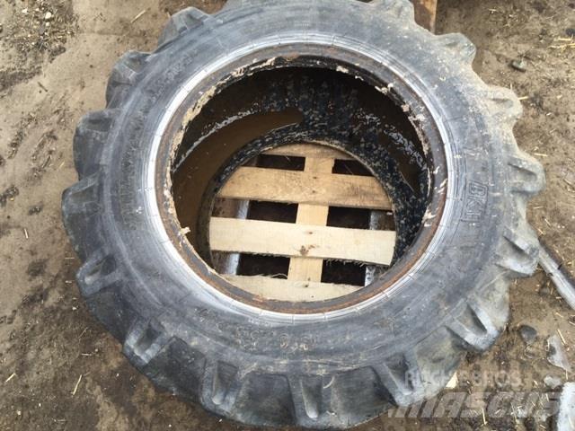  - - -  15.0/55-17 Tyres, wheels and rims