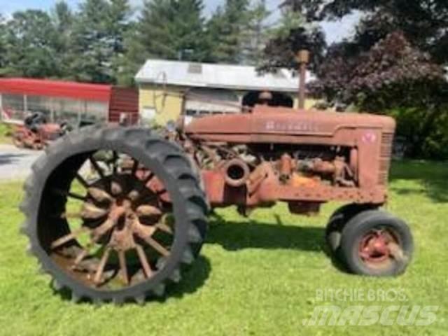 Farmall M Tractor Construction - Others