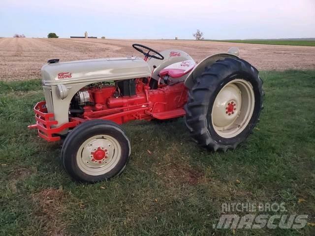 Ford 8 N Tractor Construction - Others