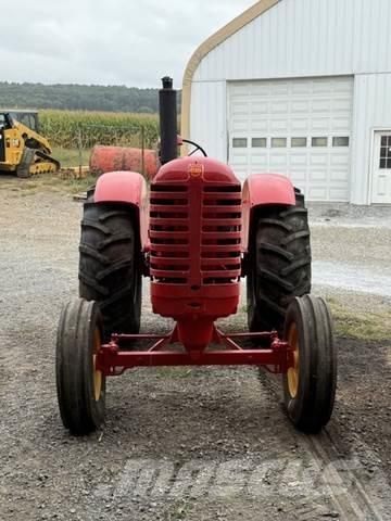  Massey Harris 444 Construction - Others