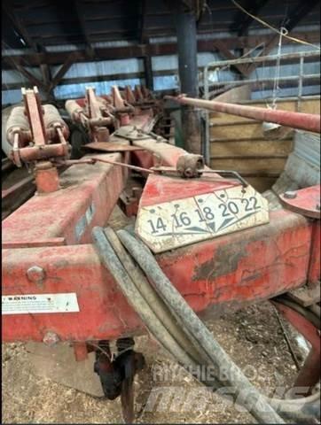 White 598 Plow Construction - Others