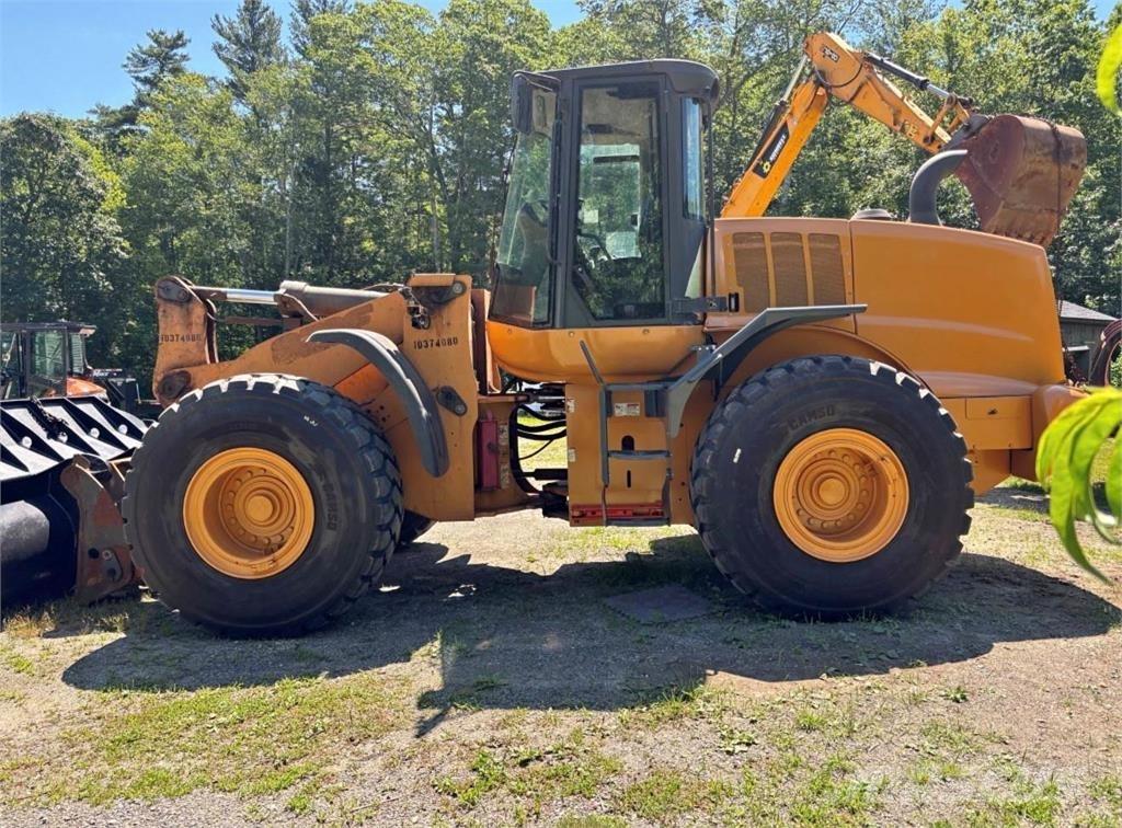 CASE 821F Wheel loaders