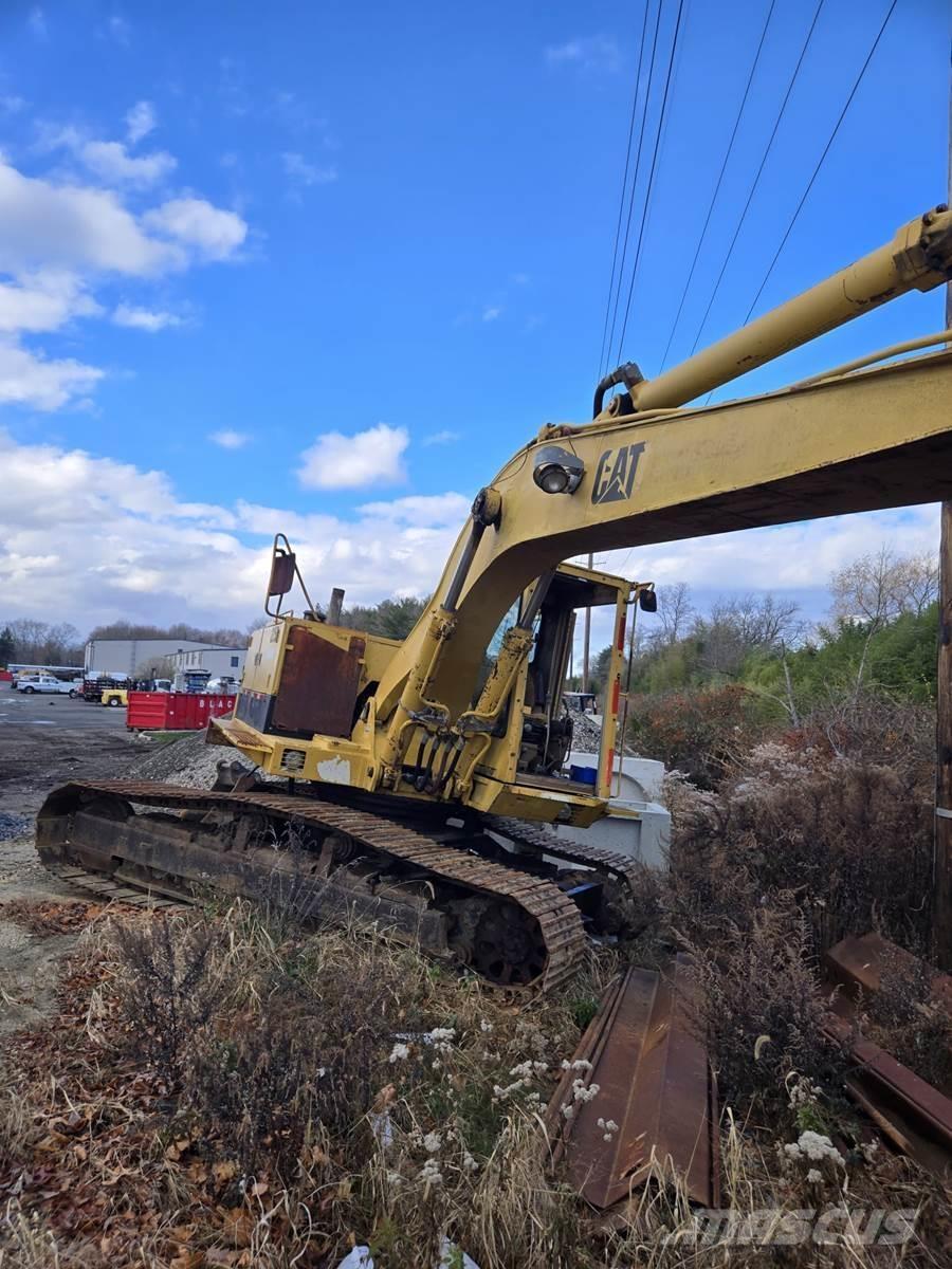 CAT 225D Crawler excavators