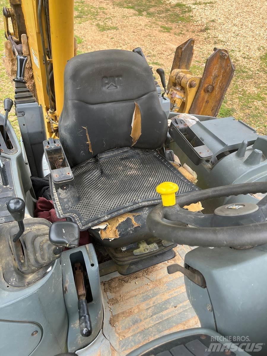 CAT 420D Backhoe loaders