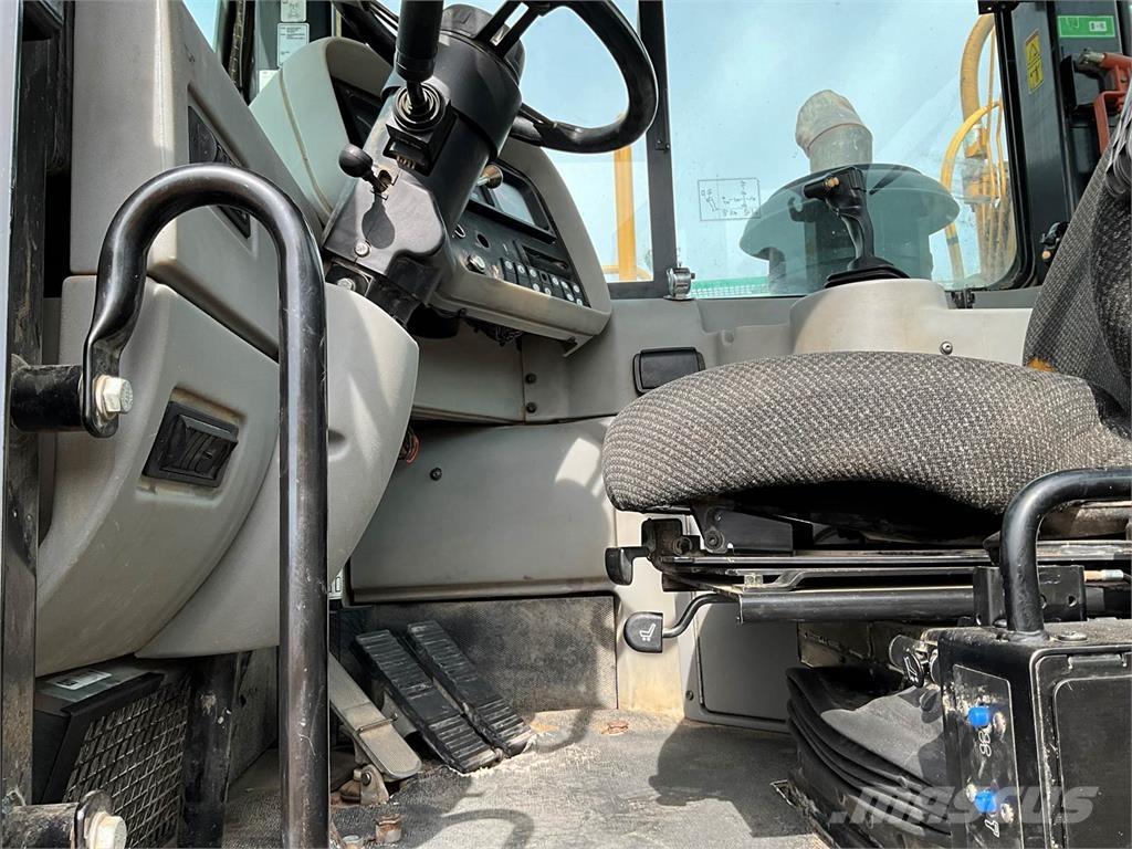 CAT 627G Scrapers