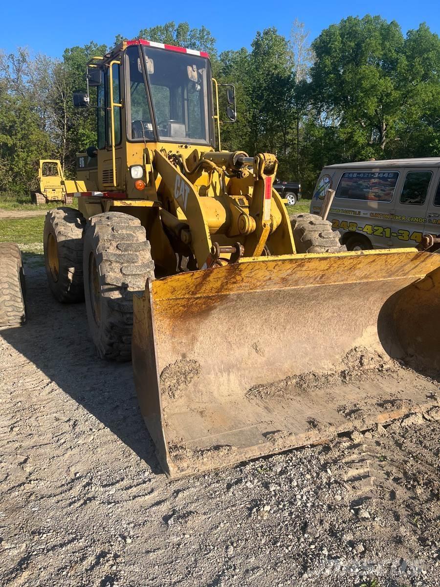 CAT 916 Wheel loaders