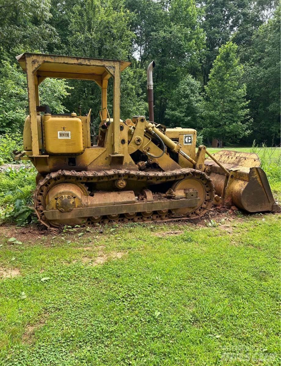 CAT 951C Crawler loaders
