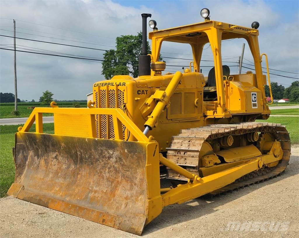 CAT D5B Crawler dozers