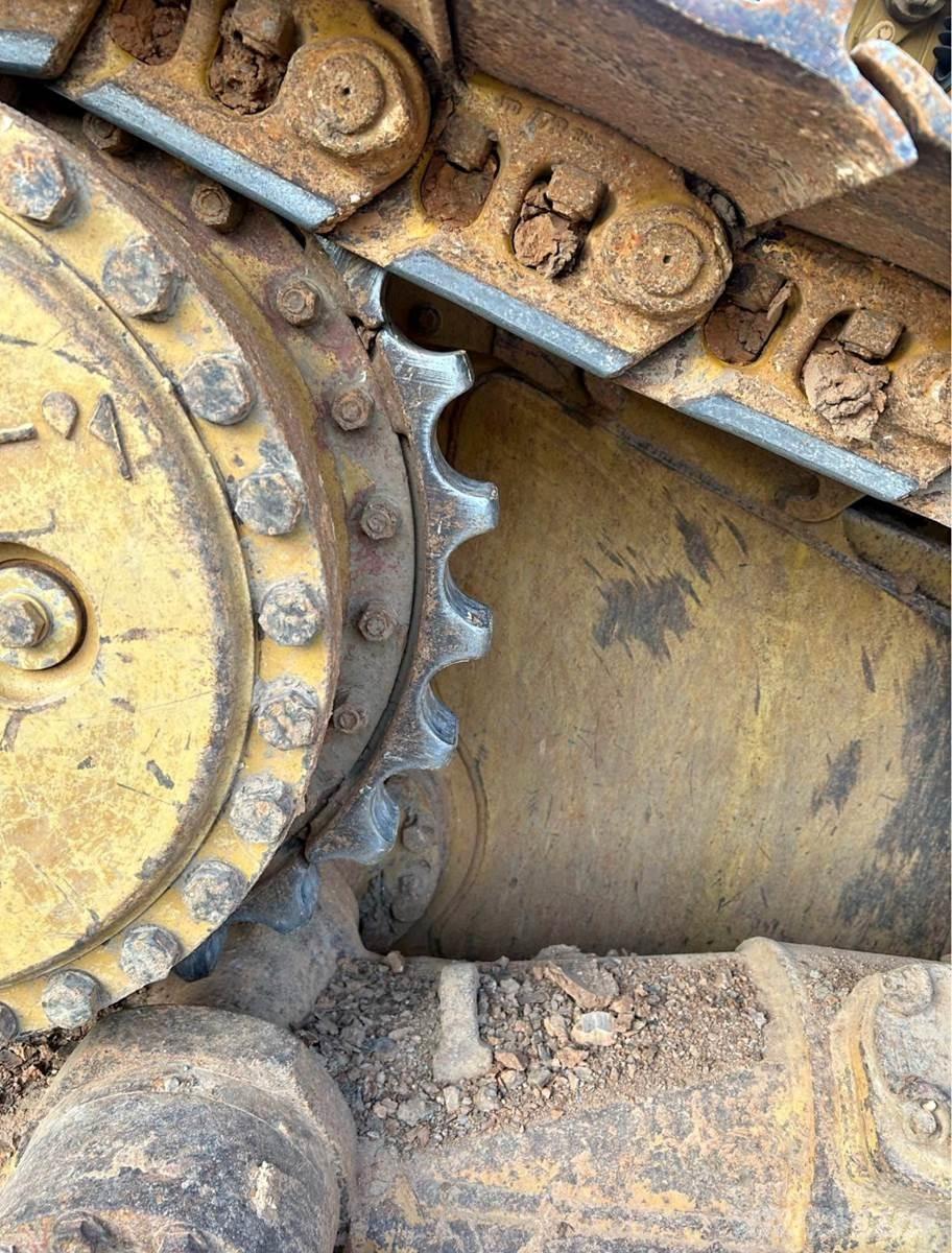 CAT D6M XL Crawler dozers