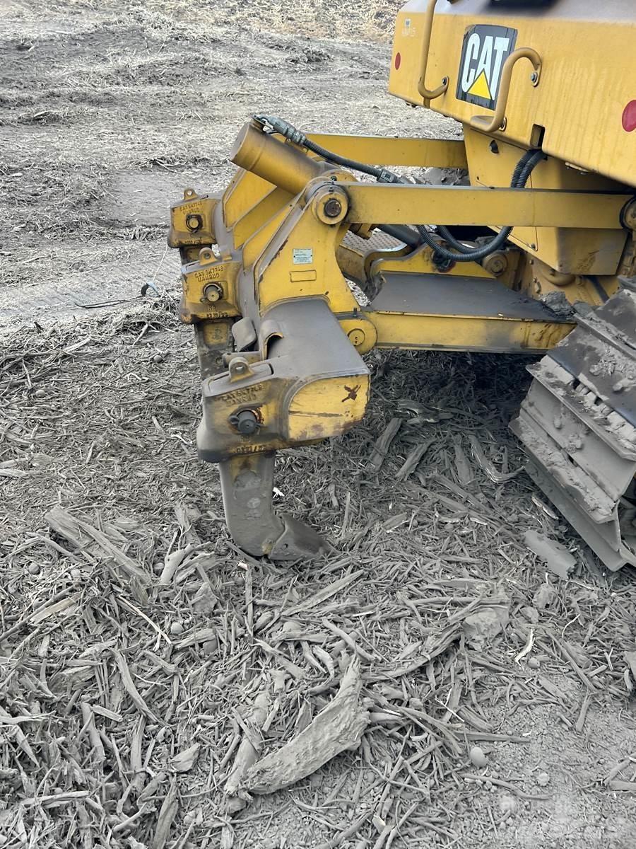 CAT D6N XL Crawler dozers