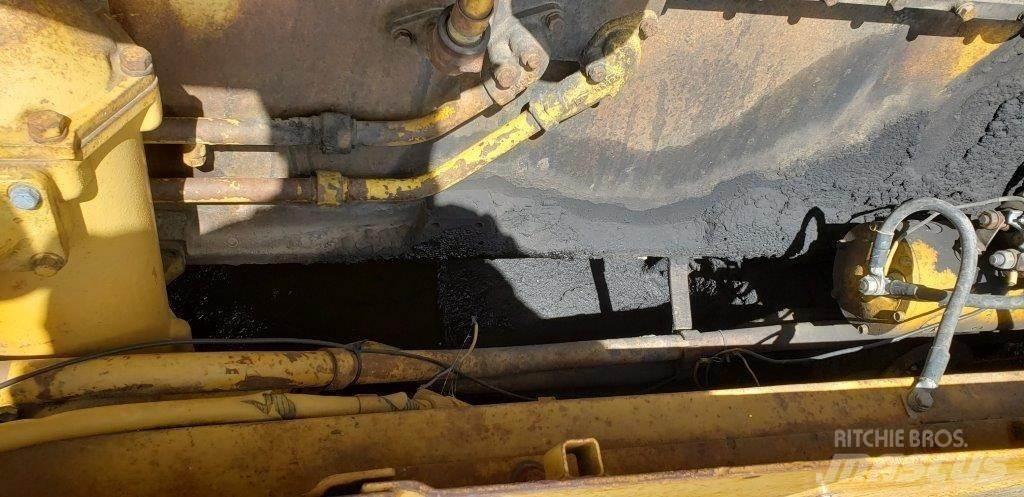 CAT D8H Crawler dozers