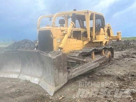 CAT D8H Crawler dozers