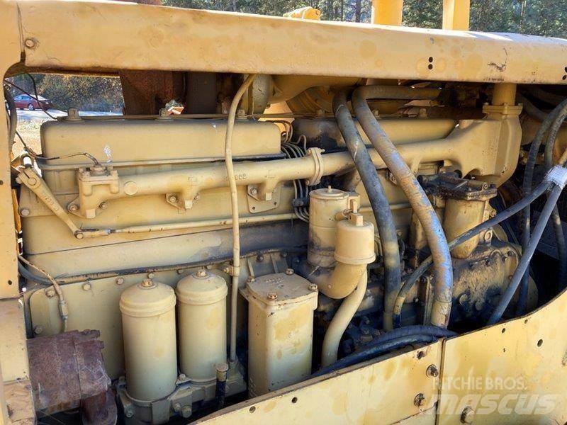 CAT D8H Crawler dozers