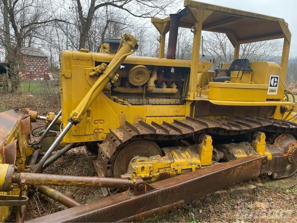 CAT D8H Crawler dozers