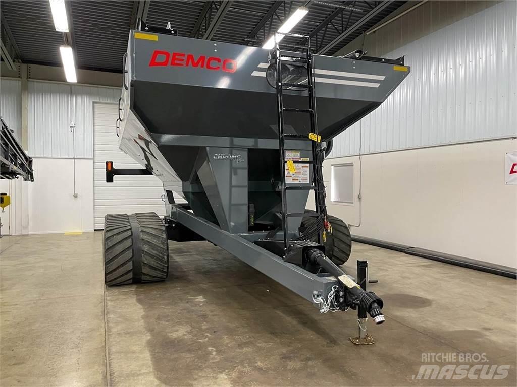 Demco 1100 Grain / Silage Trailers