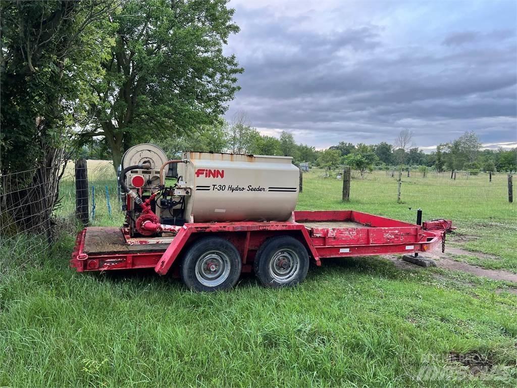 Finn T30 Receiving hoppers, blowers and elevators