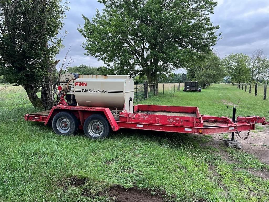 Finn T30 Receiving hoppers, blowers and elevators