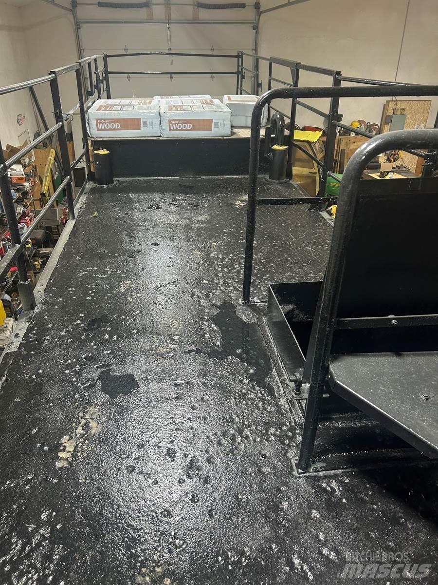 Finn T330 Receiving hoppers, blowers and elevators