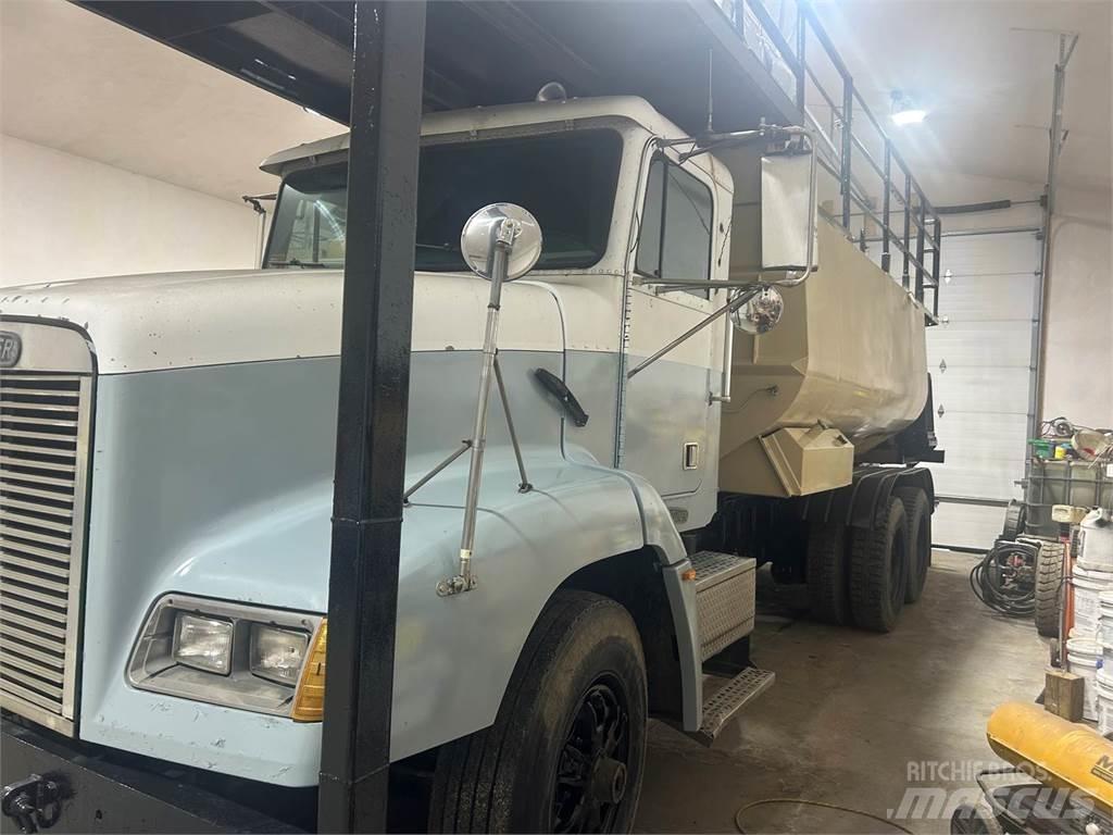 Finn T330 Receiving hoppers, blowers and elevators