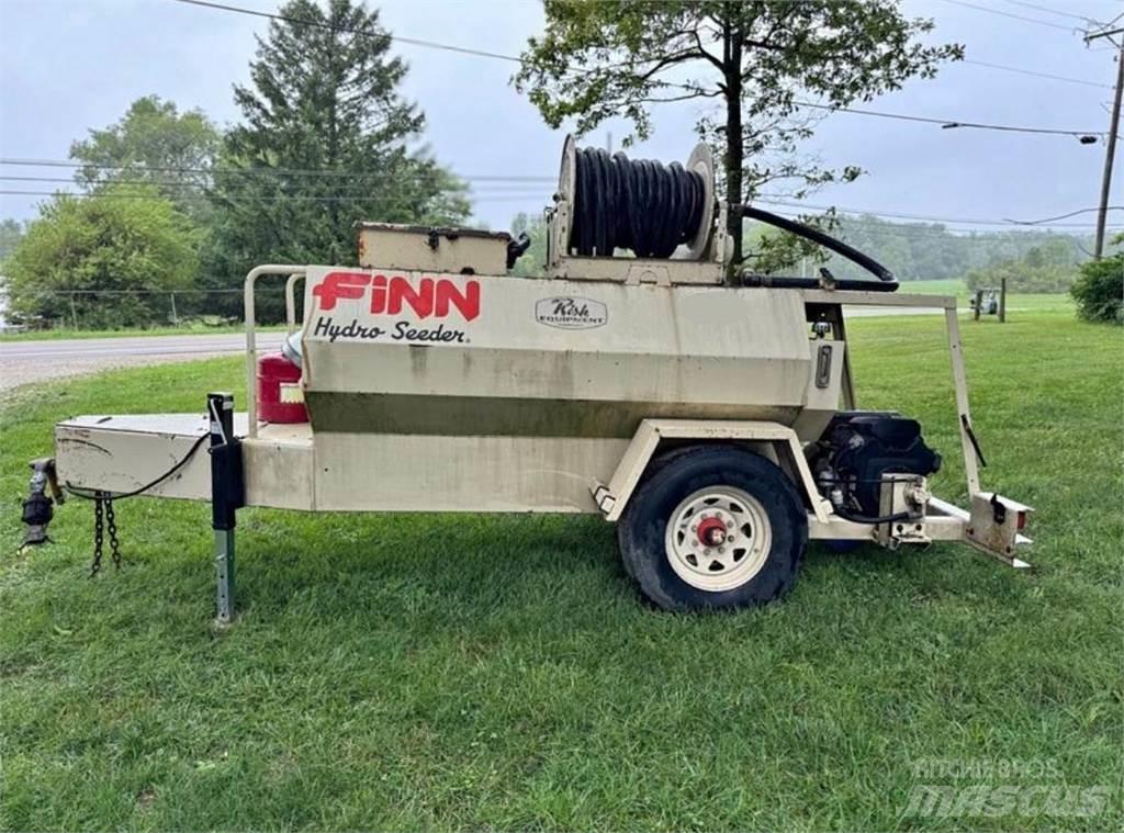 Finn T60T Receiving hoppers, blowers and elevators
