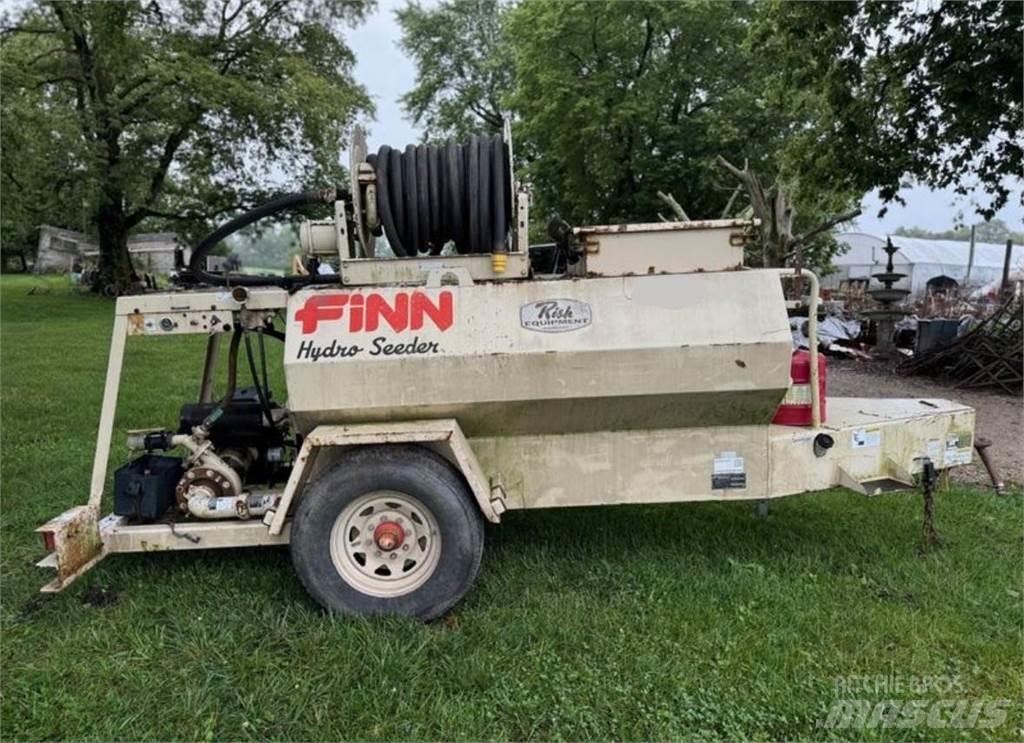 Finn T60T Receiving hoppers, blowers and elevators