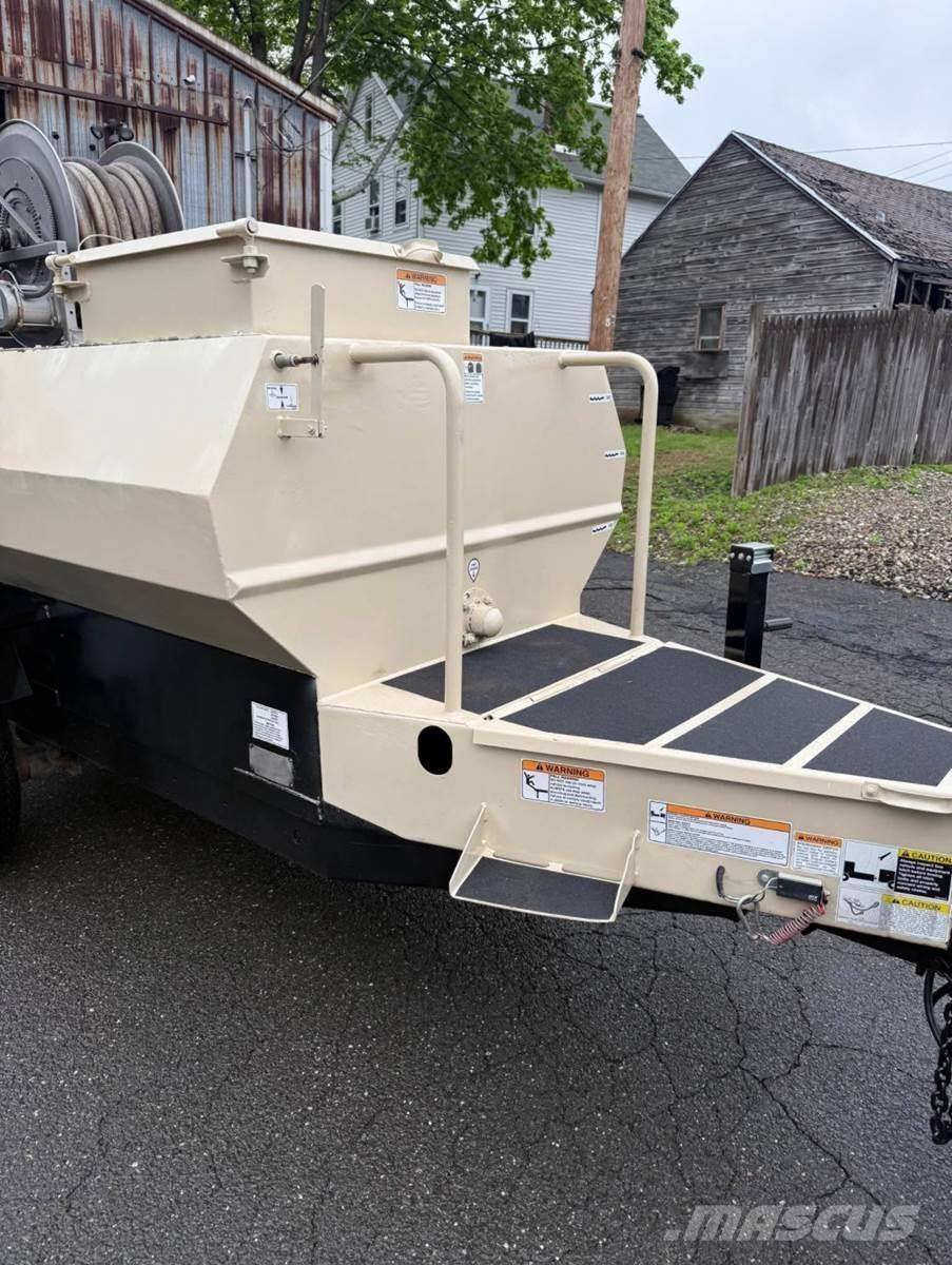 Finn T60T Receiving hoppers, blowers and elevators