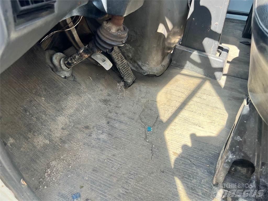 Ford L800 Combi / vacuum trucks