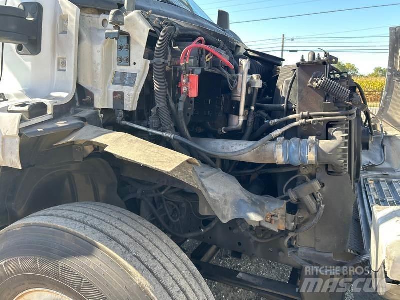 GMC C7500 Truck & Van mounted aerial platforms