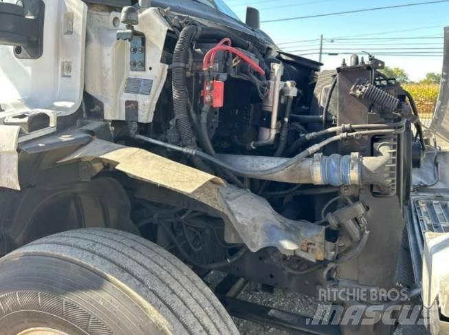 GMC C7500 Truck & Van mounted aerial platforms