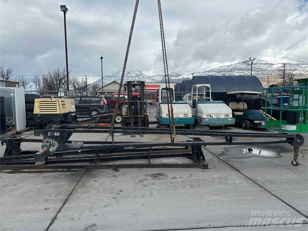JLG  Other attachments and components