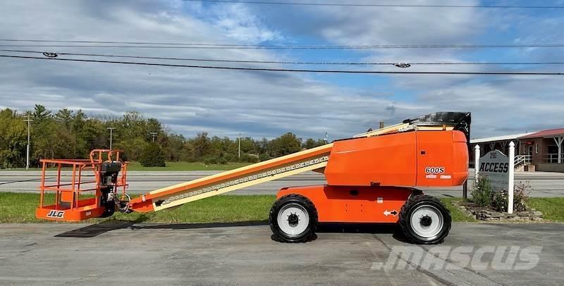 JLG 600S Telescopic boom lifts
