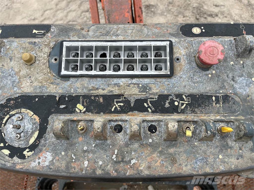 JLG 660SJ Other lifts and platforms