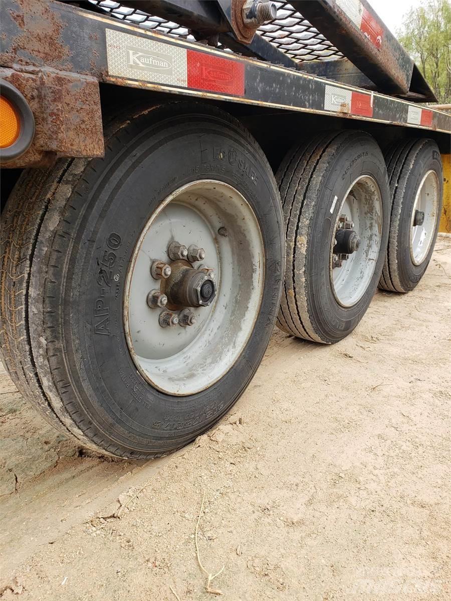 Kaufman  Vehicle transport trailers
