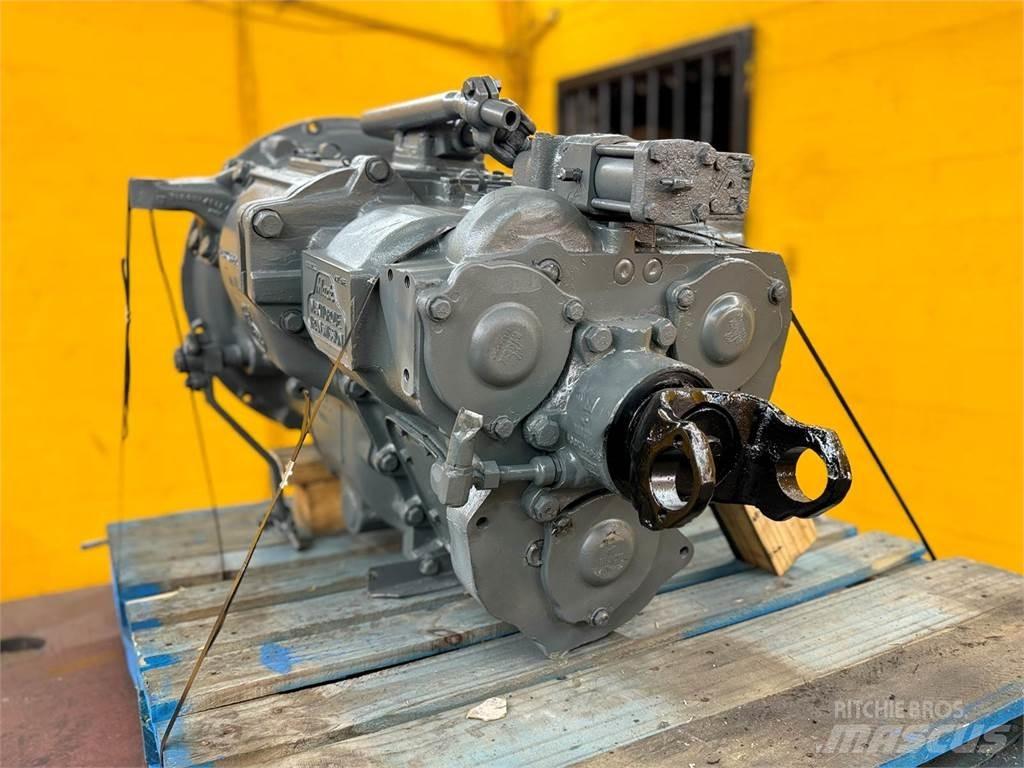 Mack D1070 Transmission
