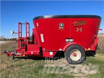 Meyer F470 Mixer feeders