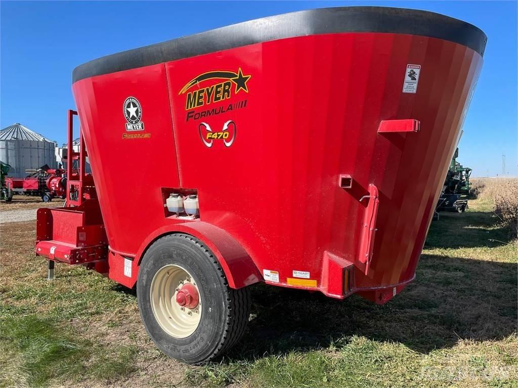 Meyer F470 Mixer feeders