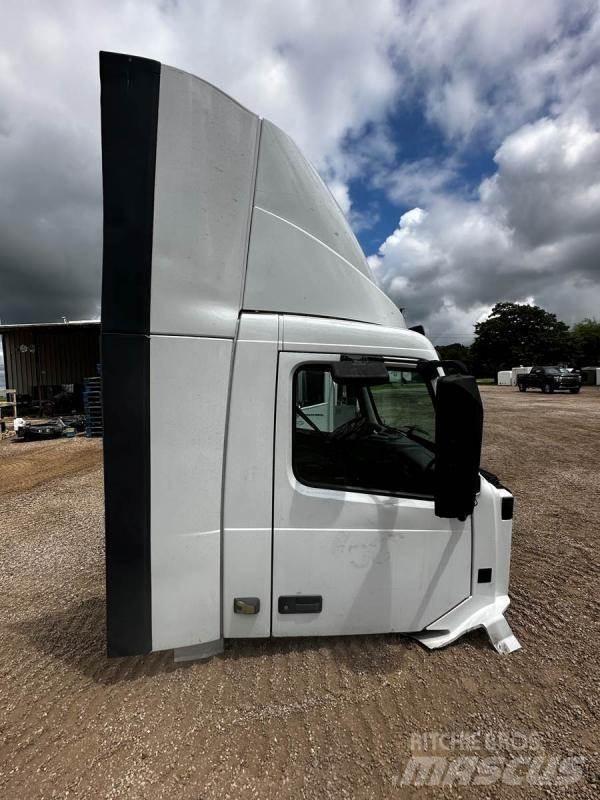 Volvo VNL Transportation - Others