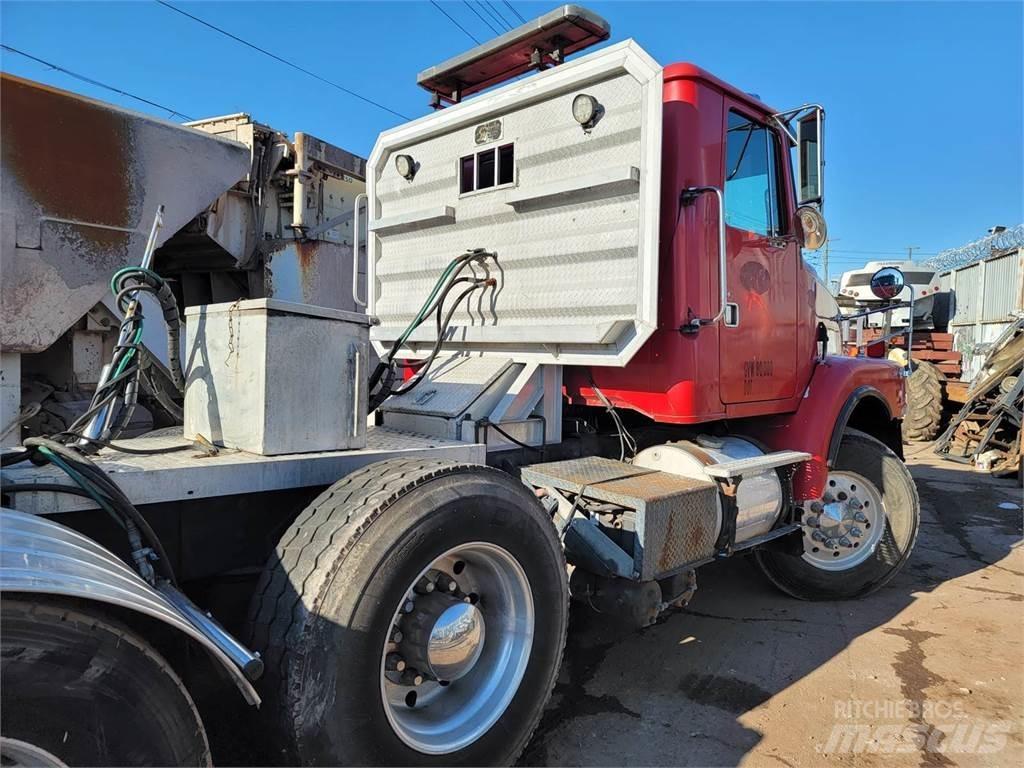 Volvo WG64 Tractor Units