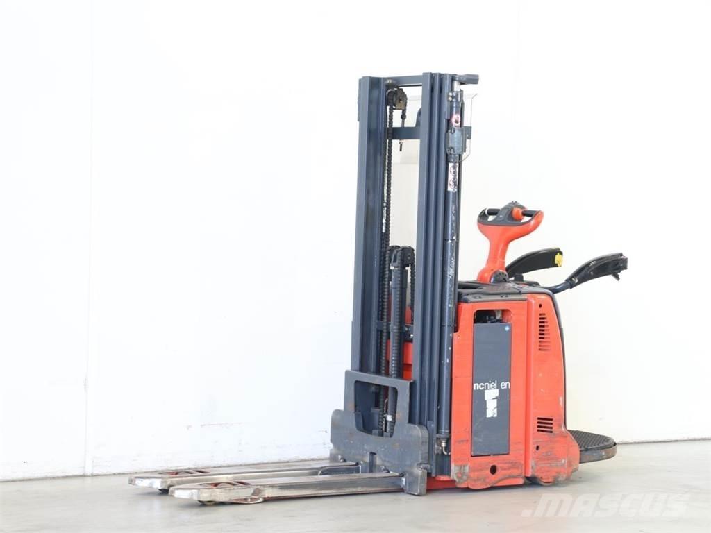 Linde D12AP/133 Pedestrian stacker