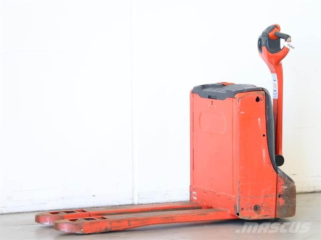 Linde T16/1152 Pedestrian stacker