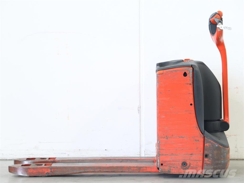 Linde T16/1152 Pedestrian stacker