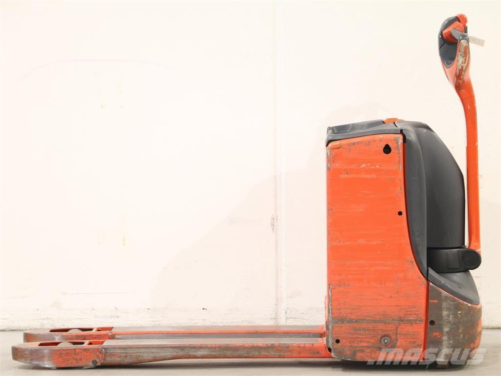 Linde T16/1152 Pedestrian stacker