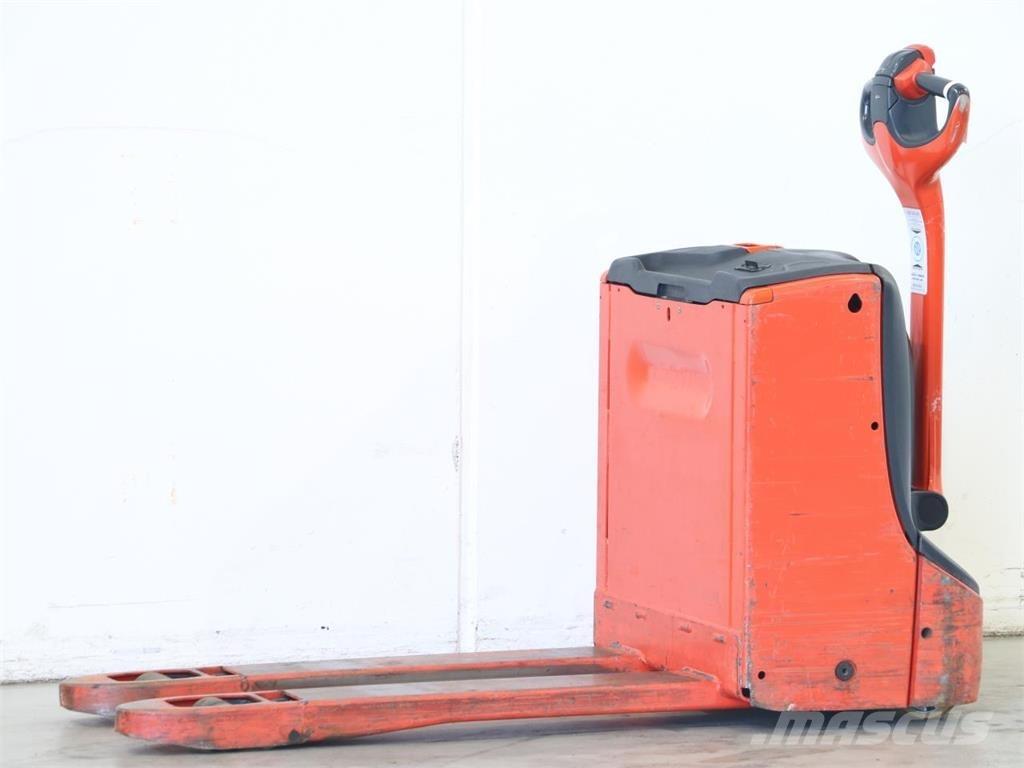 Linde T16/1152 Pedestrian stacker