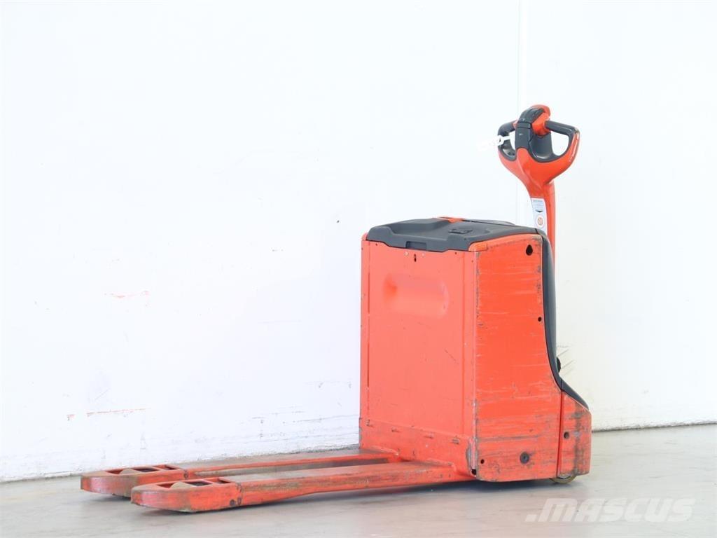Linde T16/1152 Pedestrian stacker