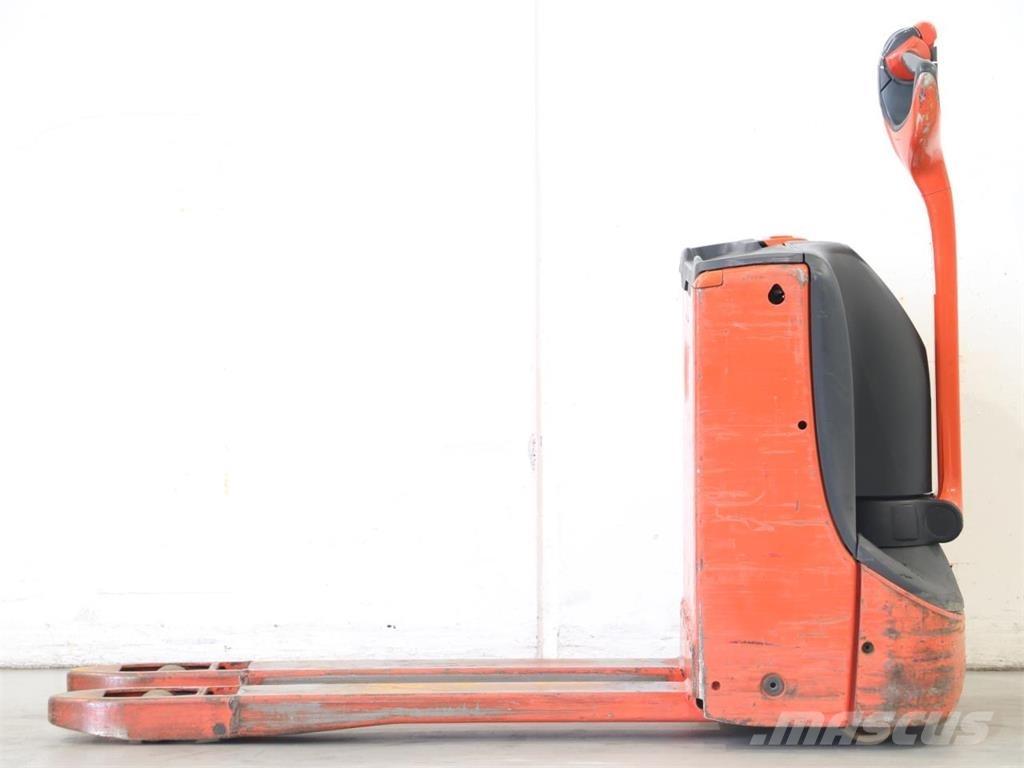Linde T16/1152-02 Pedestrian stacker