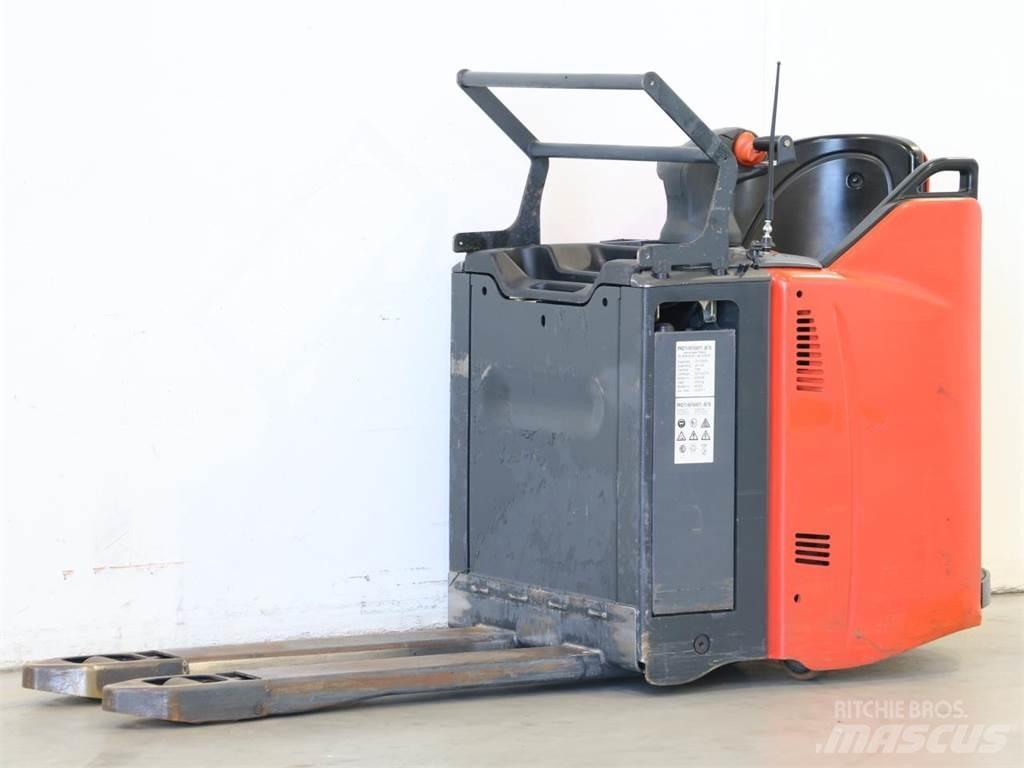 Linde T20SP/131 Pedestrian stacker