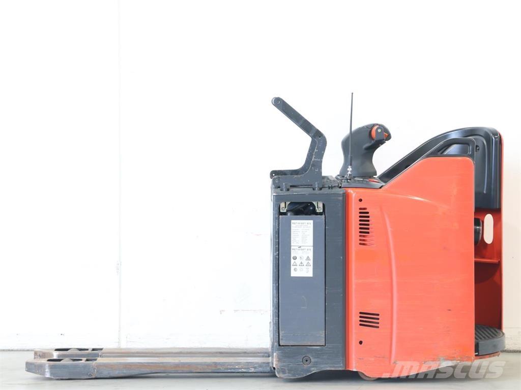 Linde T20SP/131-02 Pedestrian stacker