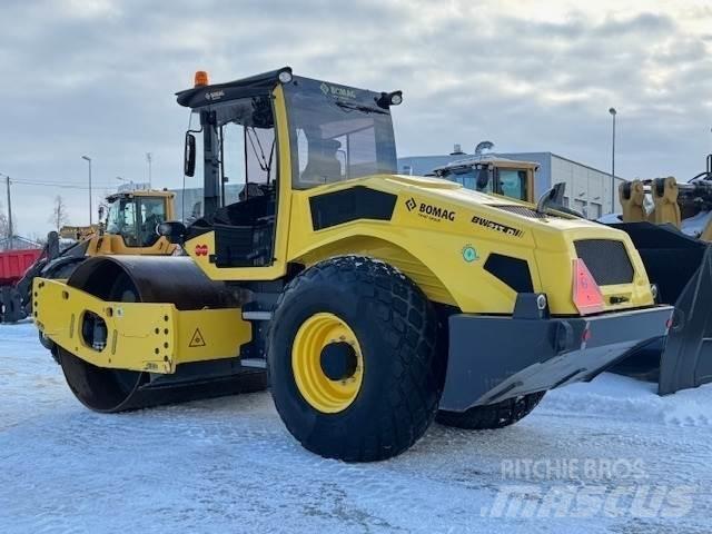 Bomag BW 213D-5 Construction - Others