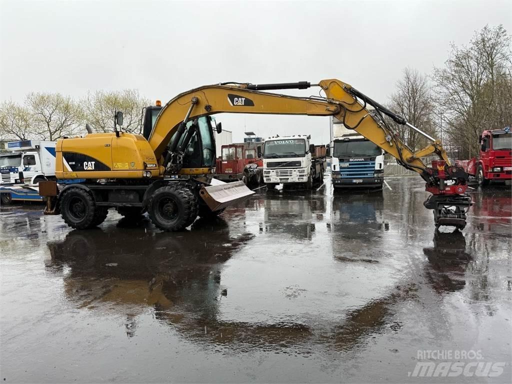 CAT M313 D Wheeled excavators